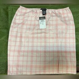 NWT Rue 21 pink and white mini skirt